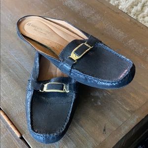 Women’s Black Naturalizer Shoes